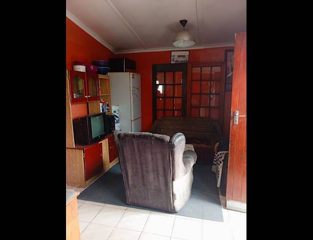1 BEDROOM FREEHOLD FOR SALE IN MXOLISI PHETANI